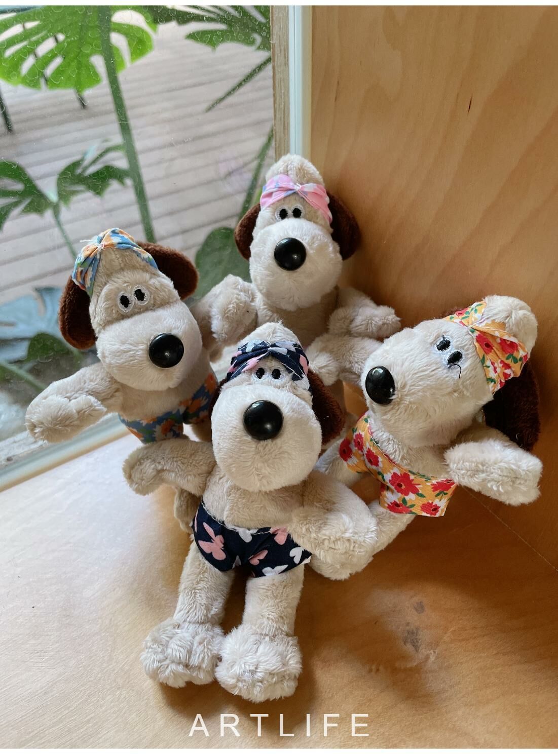 小花褲酷狗寶貝吊飾