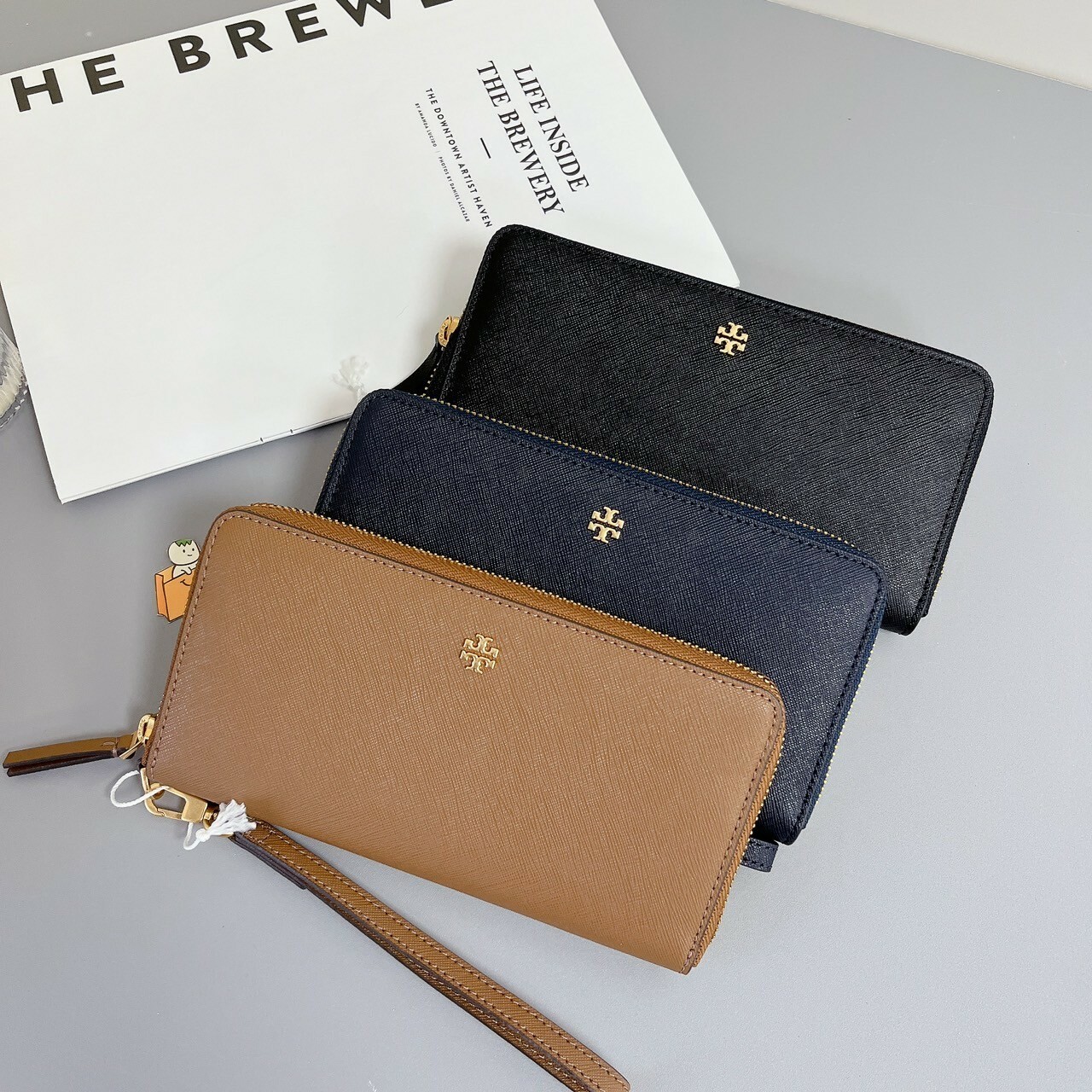 tory-burch-emerson-long-wallet