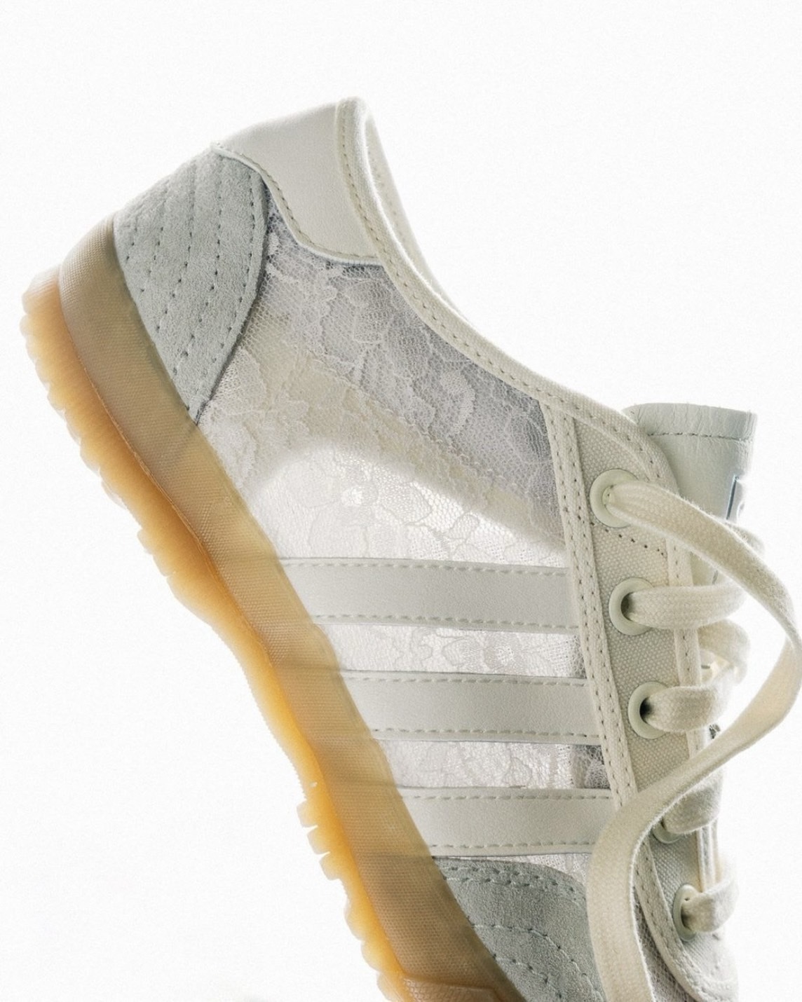 【Focus Store】預購 NAKED x Adidas Originals Tischtennis "Silvery Daisy Pack" 蕾絲德訓鞋 JI3995