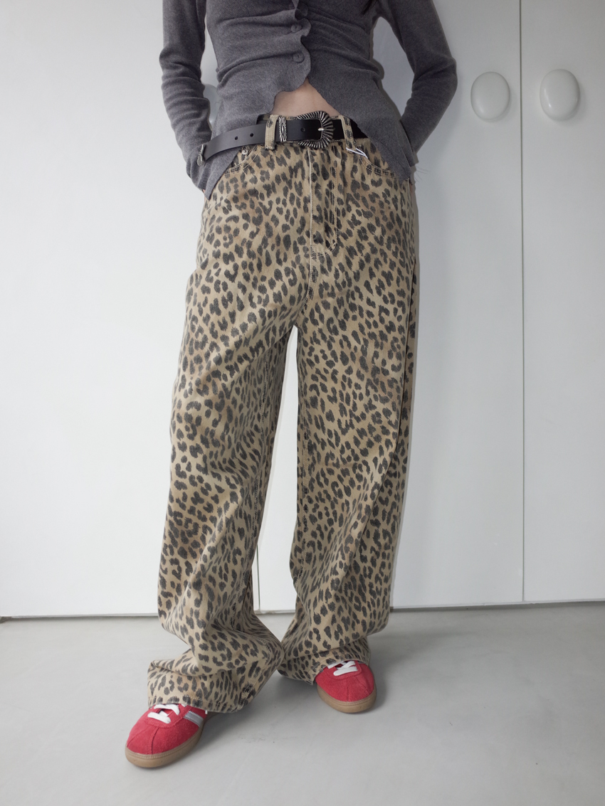 (Jennie vibes!) perfect fit leather label leopard print washed straight pants