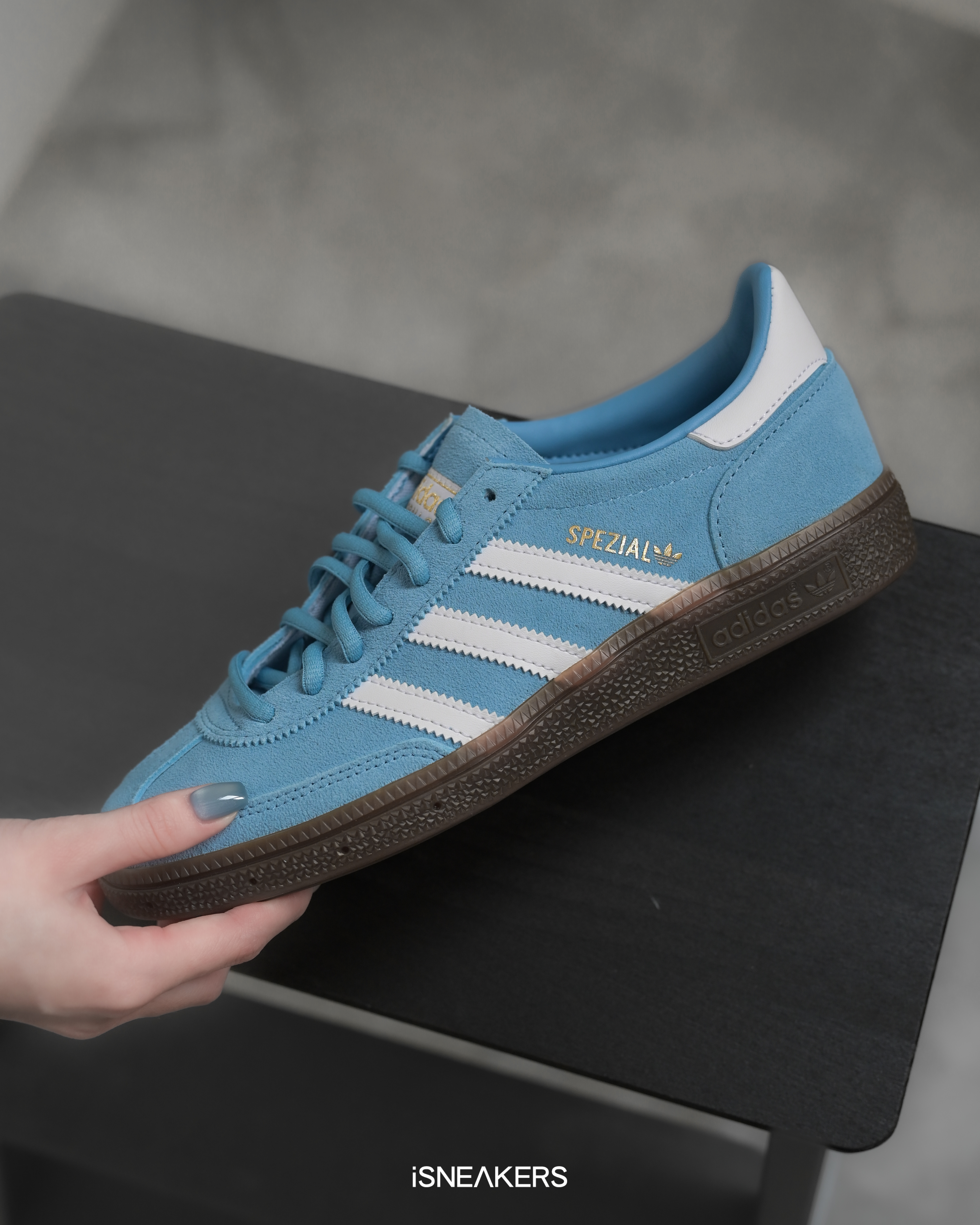 ISNEAKERS｜Adidas Originals Handball Spezial "Light Blue" 天空藍 BD7632