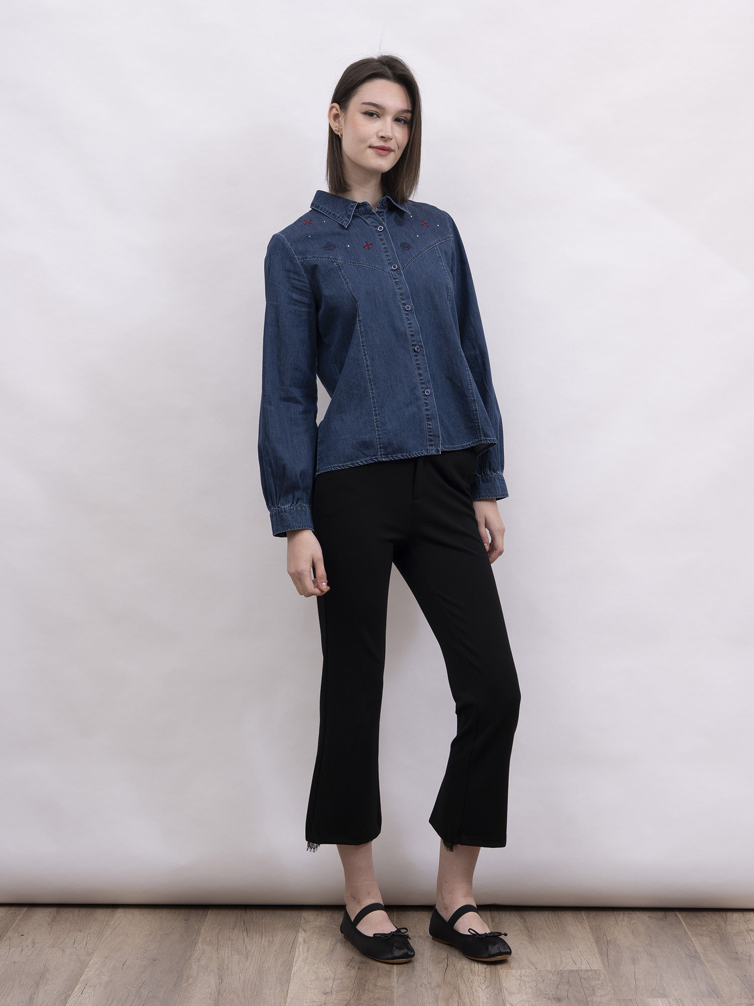 mi-tu 刺繡牛仔恤衫