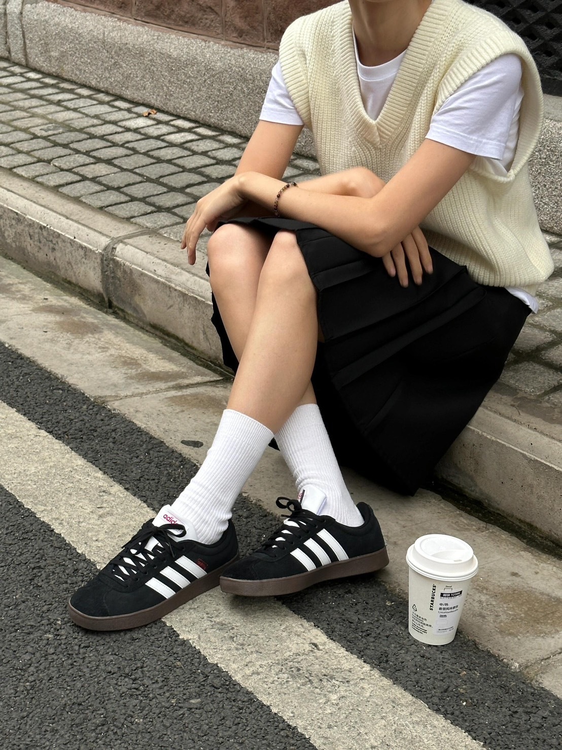 Adidas Neo VL Court 黑白色 麂皮 復古 焦糖底 板鞋 小Samba T頭鞋 HQ1801 JS3004/預購