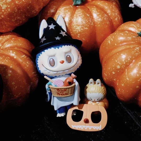 POP MART 泡泡馬特 THE MONSTERS LABUBU 萬聖節 搗蛋鬼手办 吊卡🎃