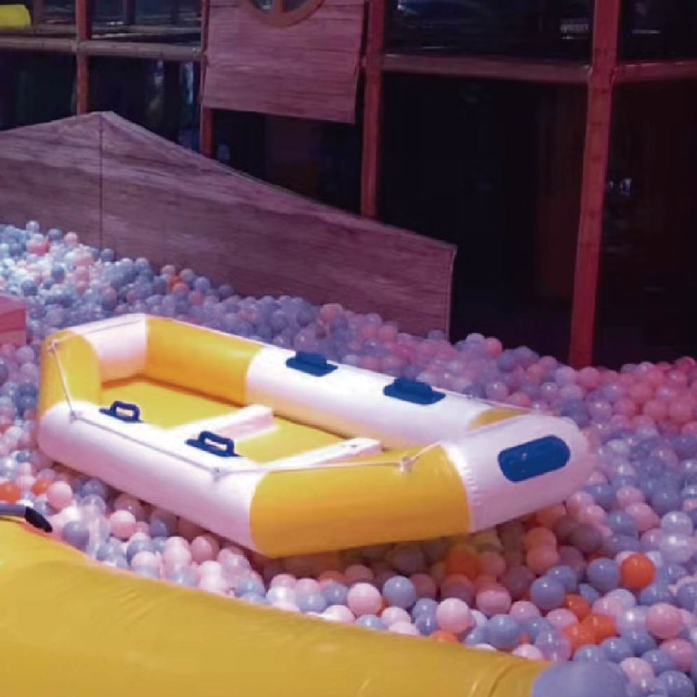 奇幻島 糖果小鎮 橡皮艇