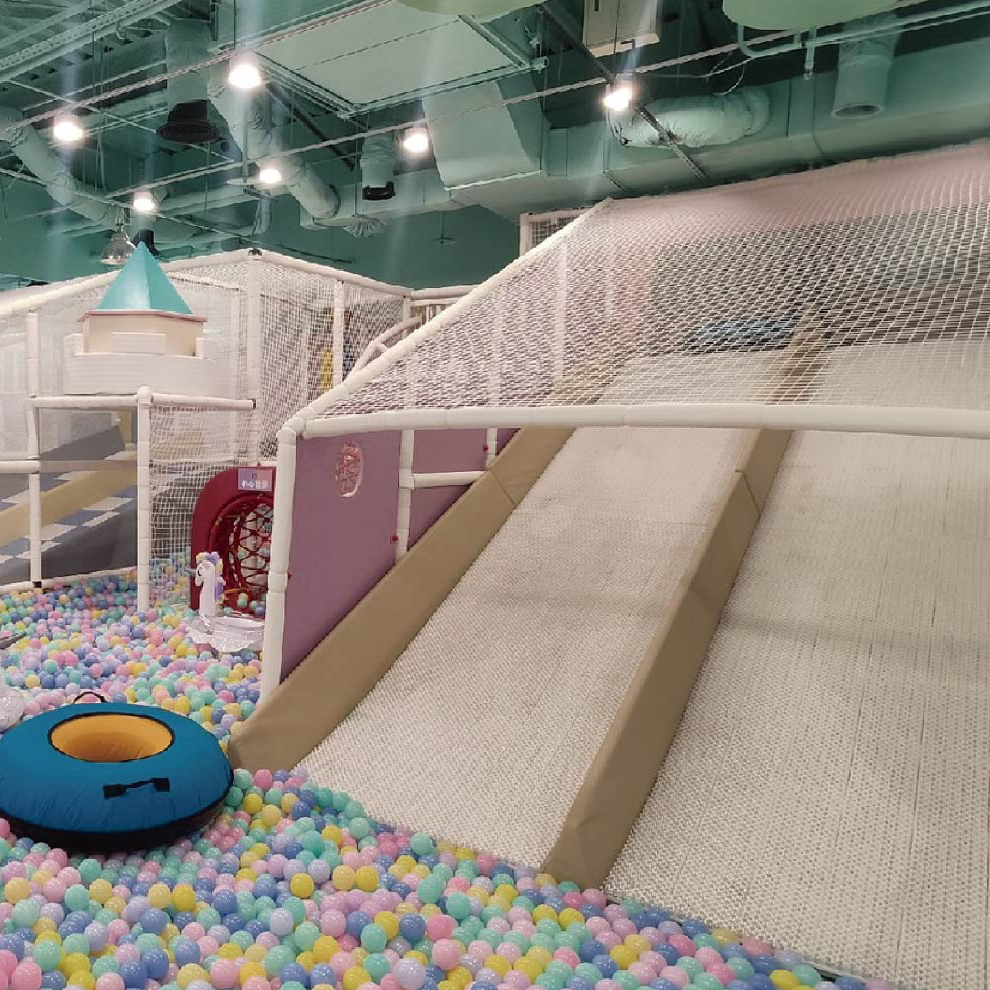 奇幻島 糖果小鎮 早雪滑梯