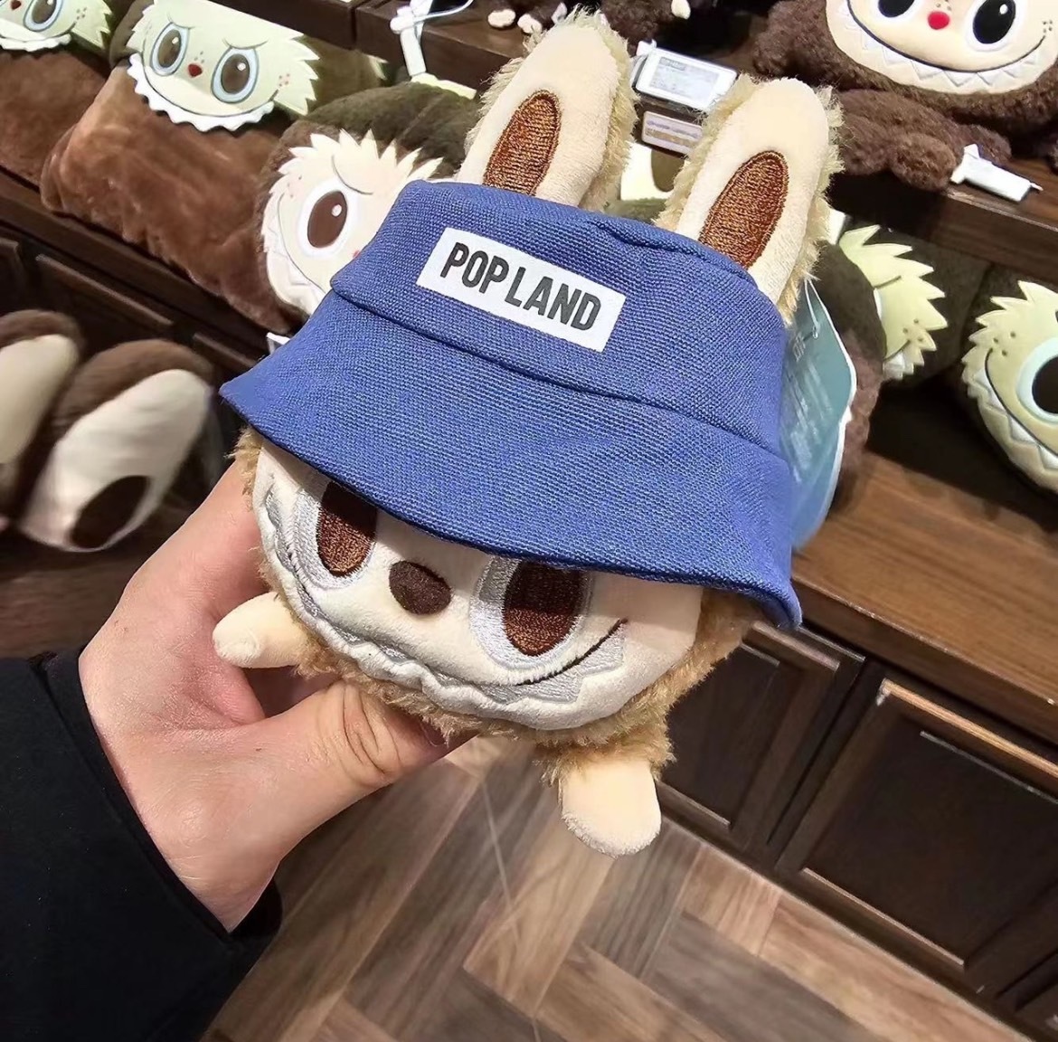 <快速出貨> 樂園限定🎡 POP MART LABUBU 毛絨趴肩娃娃