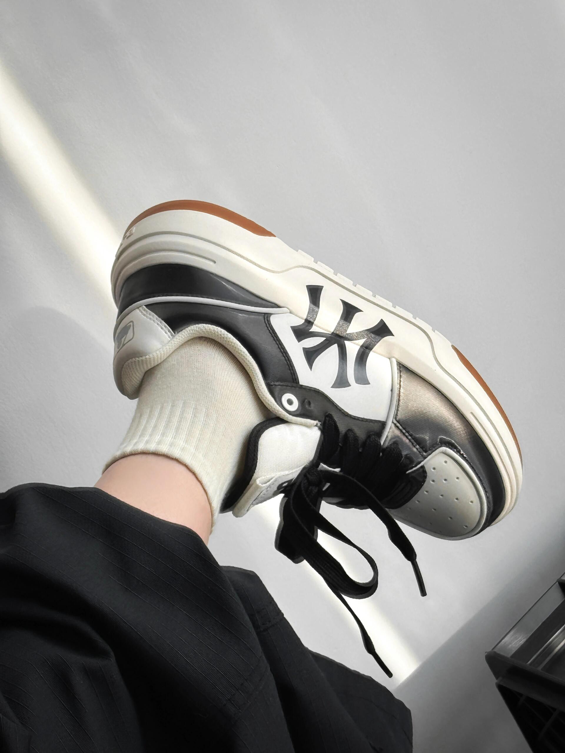 MLB Chunky Liner 液態黑 黑白熊貓 貓眼雷射 皮革 焦糖底 厚底 紐約洋基 NY 學長鞋 老爹鞋 3ASXCLH3N-50BKS/預購