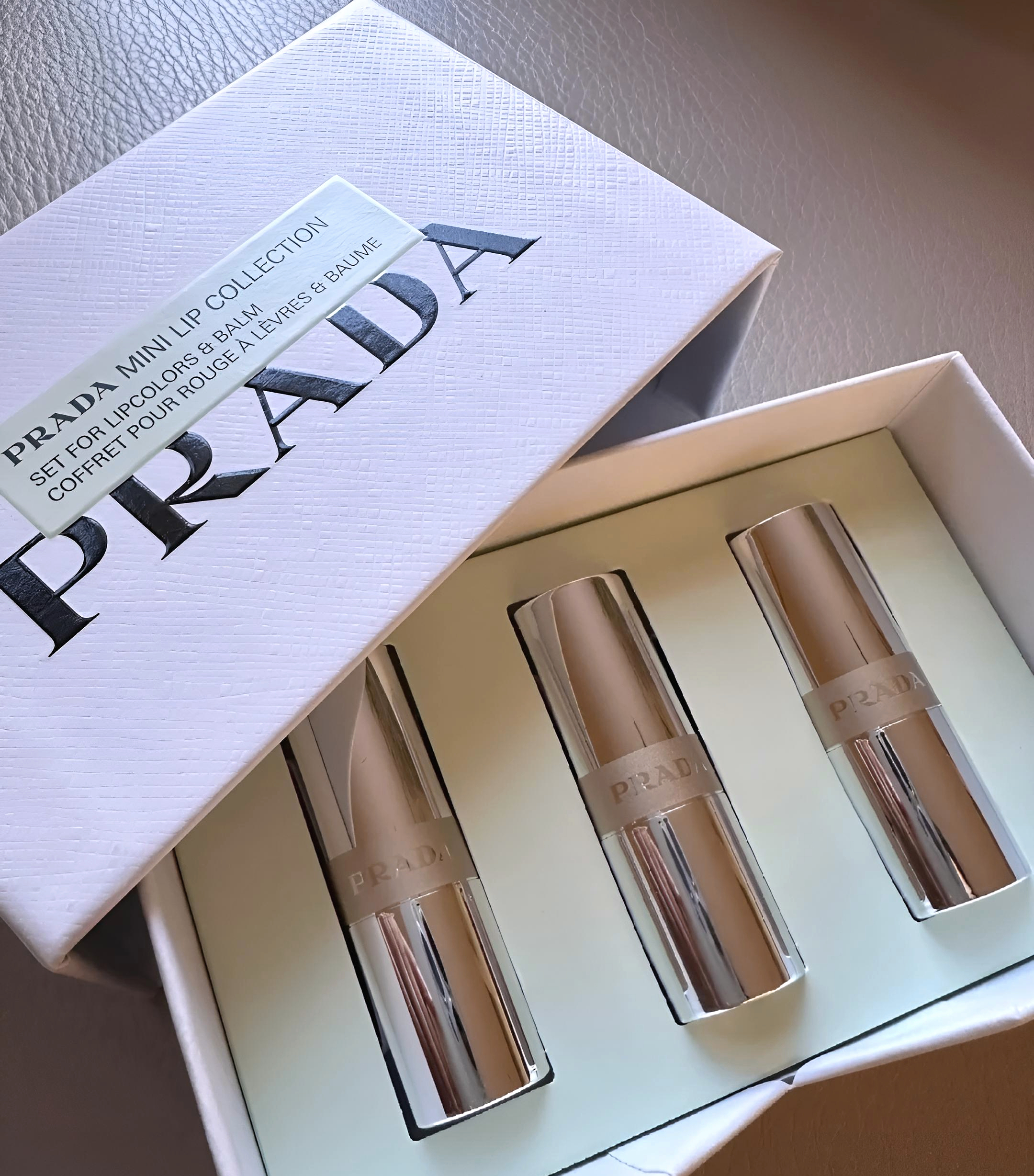 PRADA 最新限量♡ 迷你唇膏三件禮盒1.3g*3 😍包括大熱冰藍潤唇呀