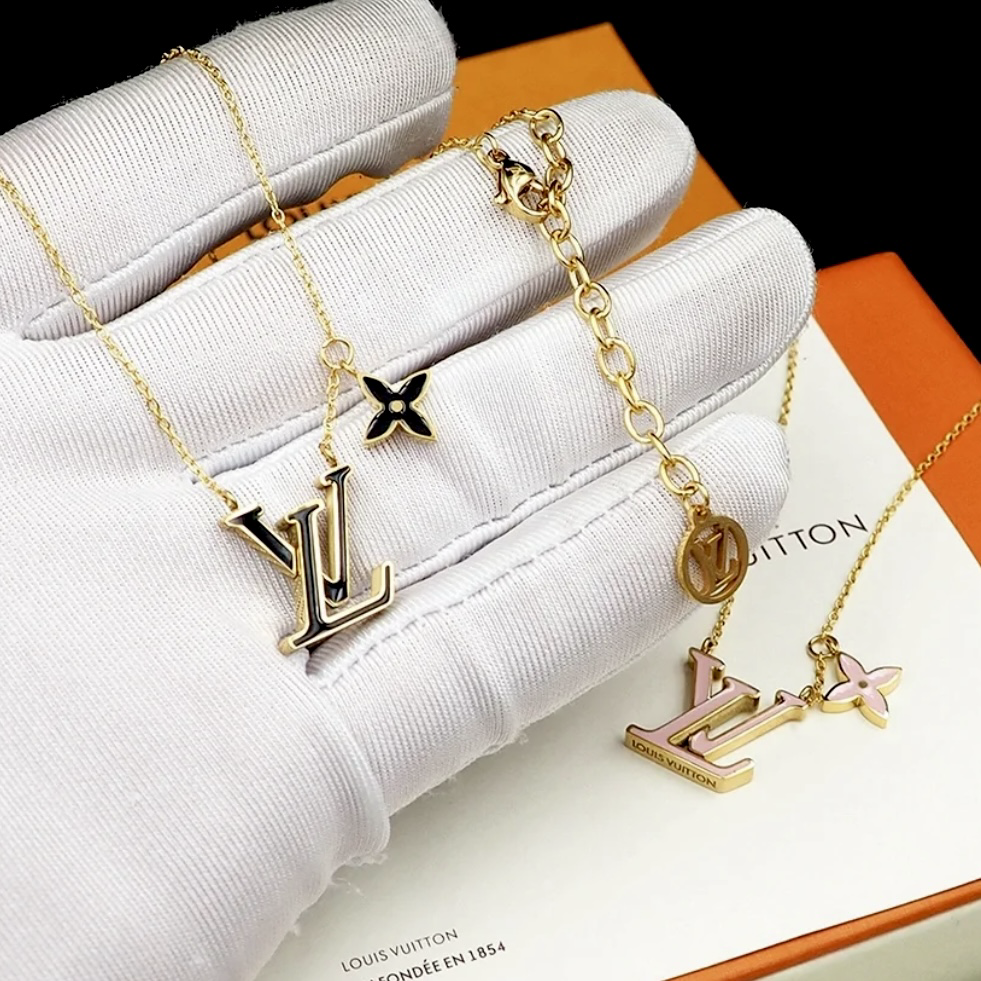 18k lv老花字母”粉黑琺瑯特殊色定製項鍊