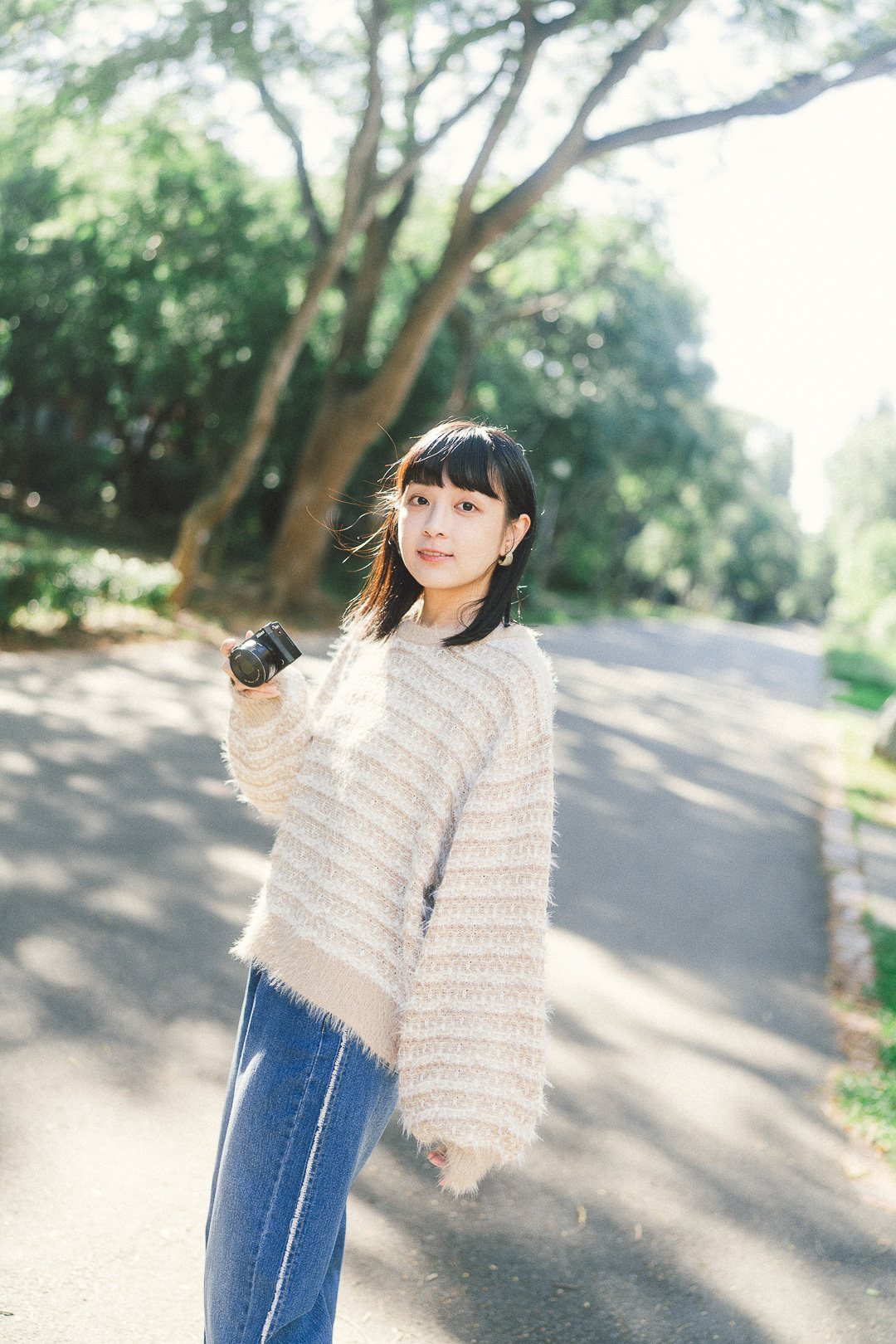 絨化入秋！羽毛條紋針織衣(三色-溫暖米)