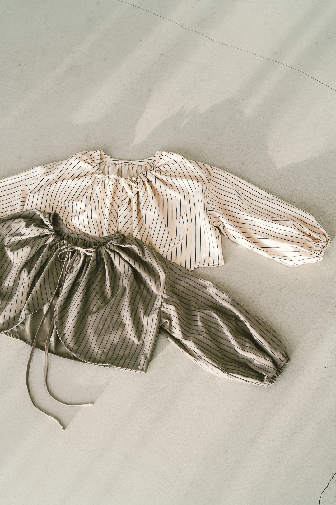 (限量)平行線！條紋開衫上衣(兩色)