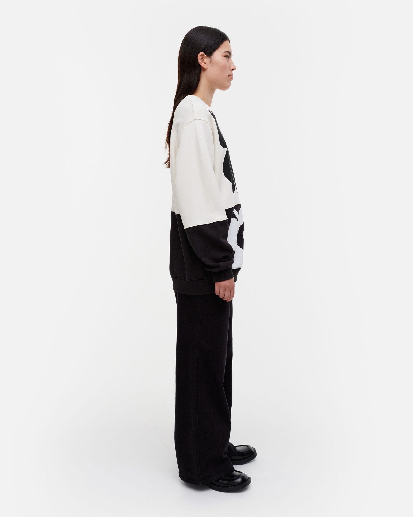 KUVIOT UNIKKO 長袖大學T