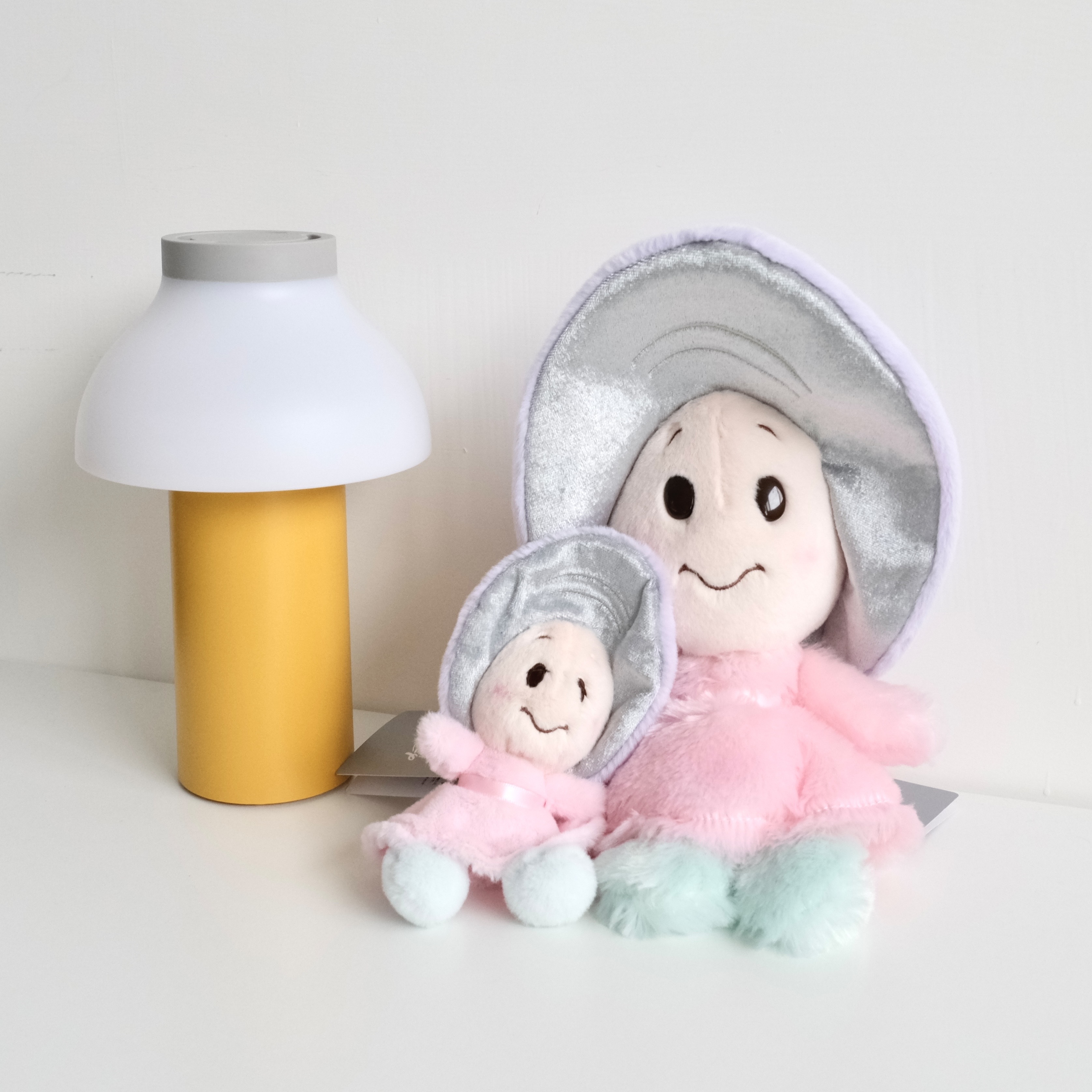 現貨┃日本迪士尼 KUSUMI PASTEL系列 牡蠣寶寶 娃娃 吊飾