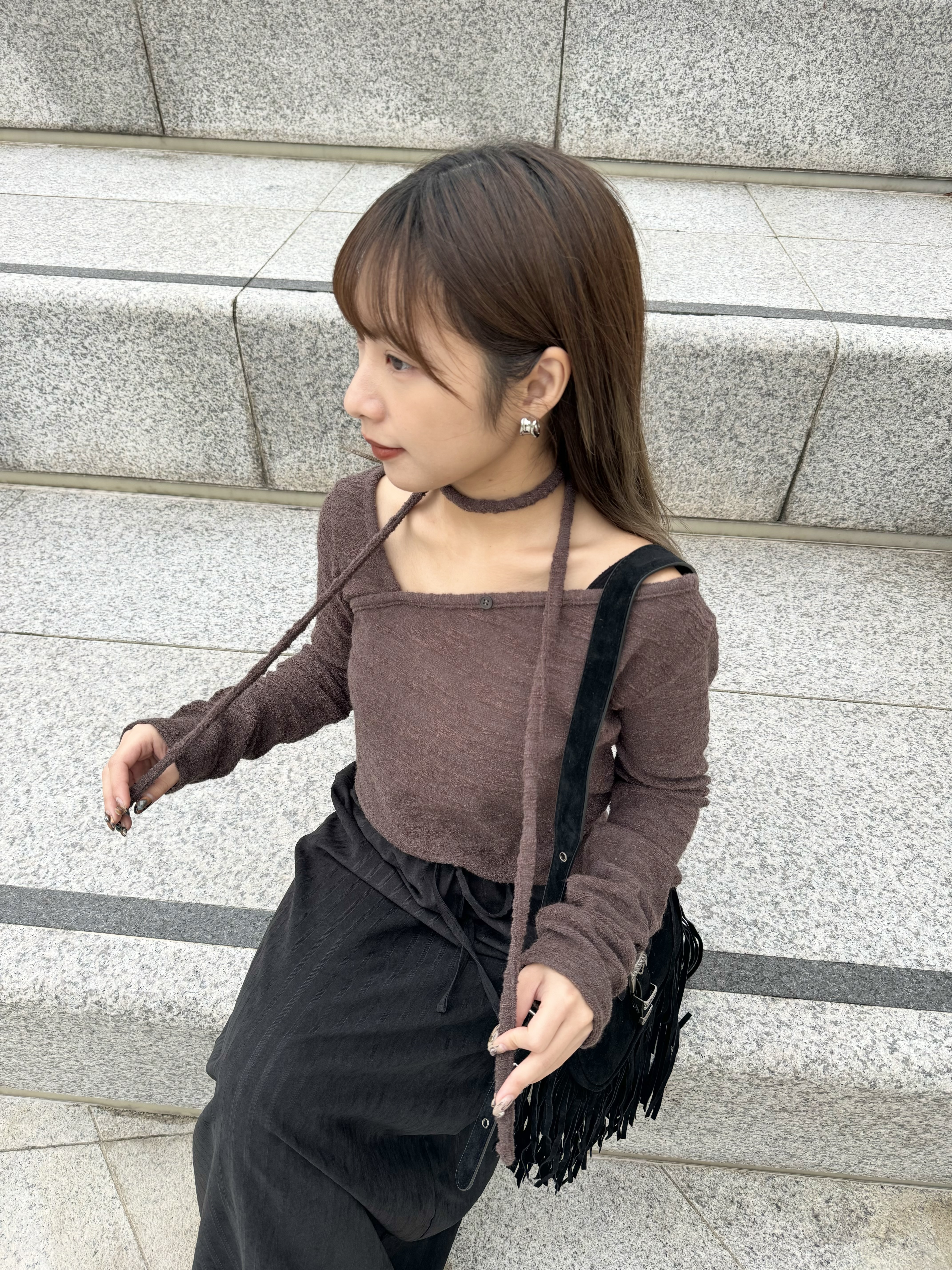 斜肩配頸帶TOP (BROWN)