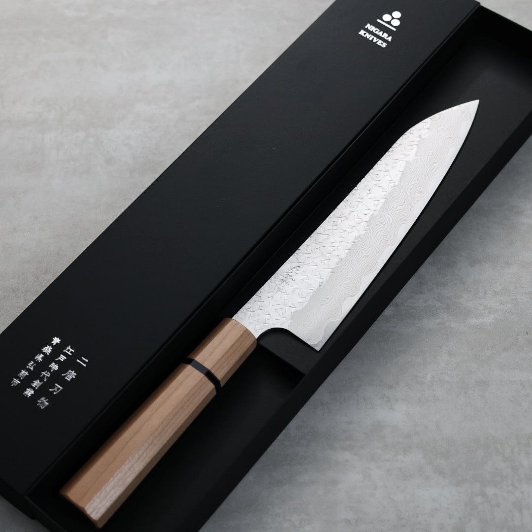 二唐刃物磨き槌目 STRIX 牛刀240