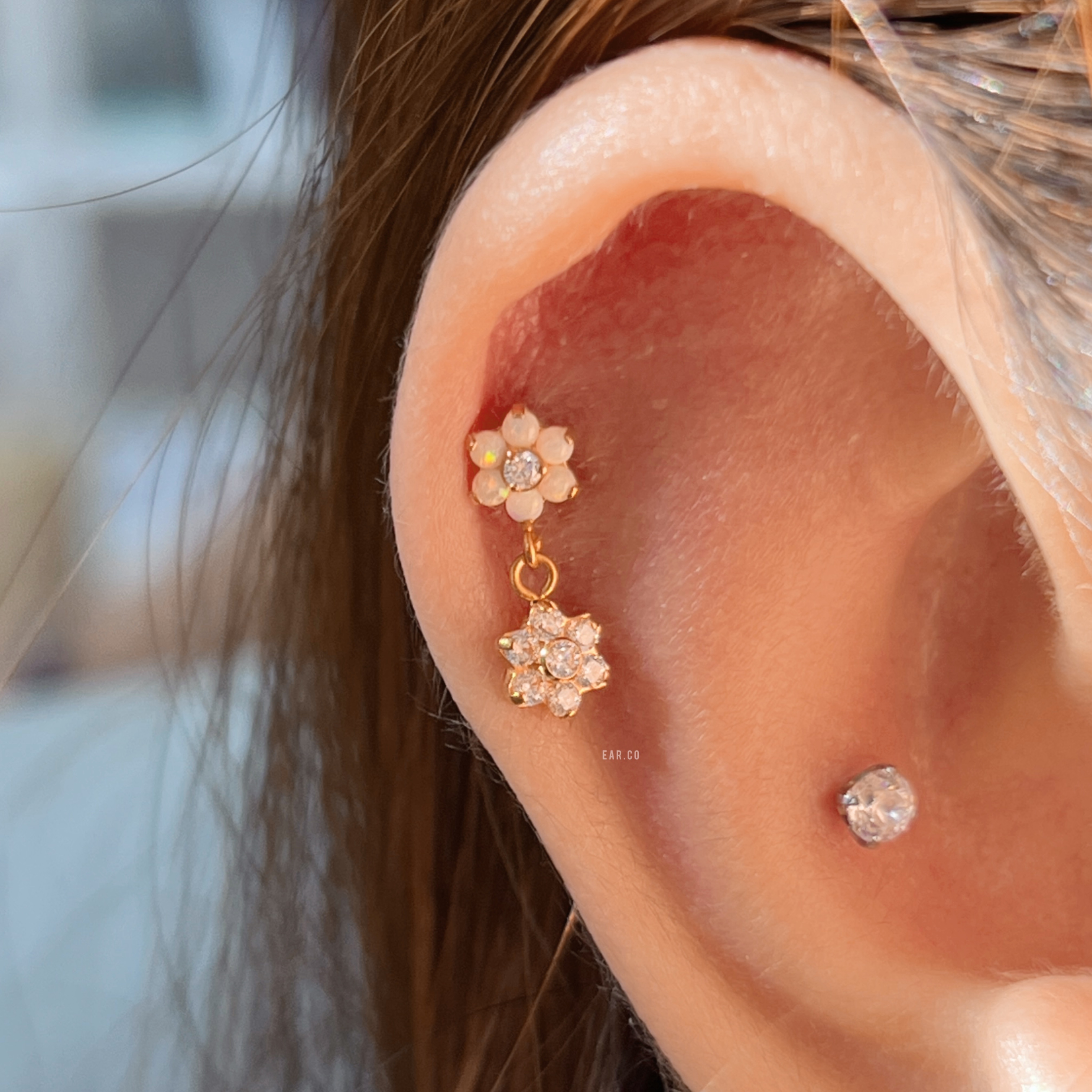 特色垂釣小花花平頭耳門/耳珠/耳骨釘 [G23 Titanium]