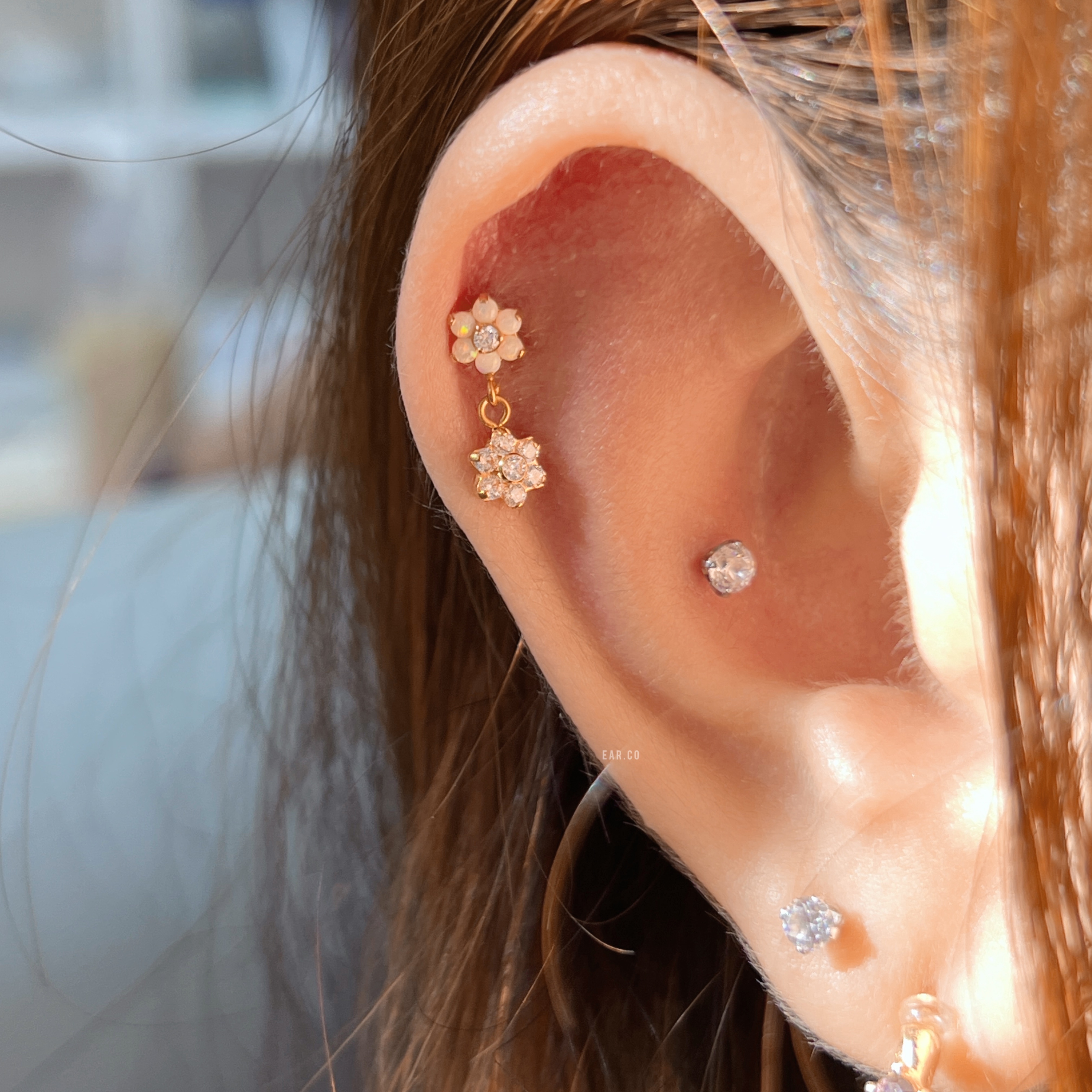 特色垂釣小花花平頭耳門/耳珠/耳骨釘 [G23 Titanium]