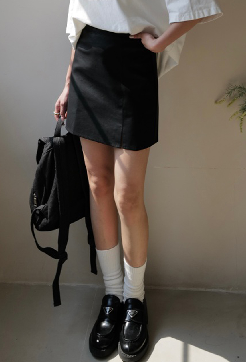 側開衩霧面皮質A字短裙(含內裡)*3色