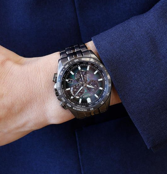 萬年鐘錶 - Citizen 星辰錶   宇宙幻彩面盤世界時間電波對時不鏽鋼男錶  CB5878-56E   錶徑43MM