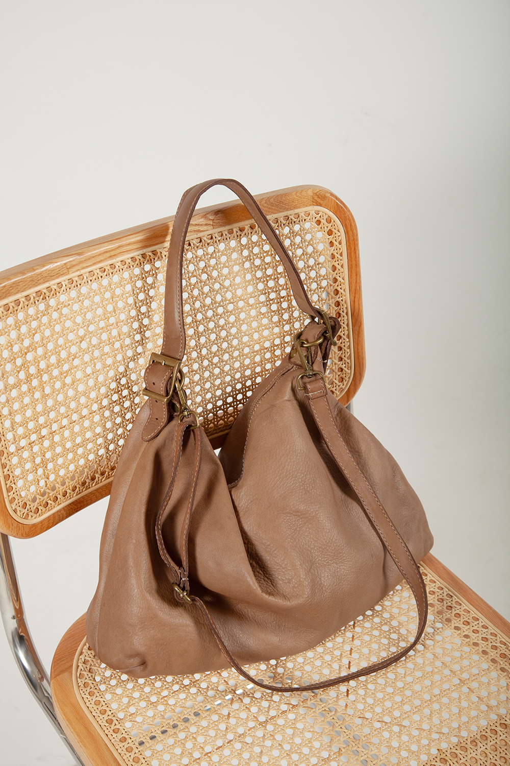 Ana 極簡方型側背包 蘑菇