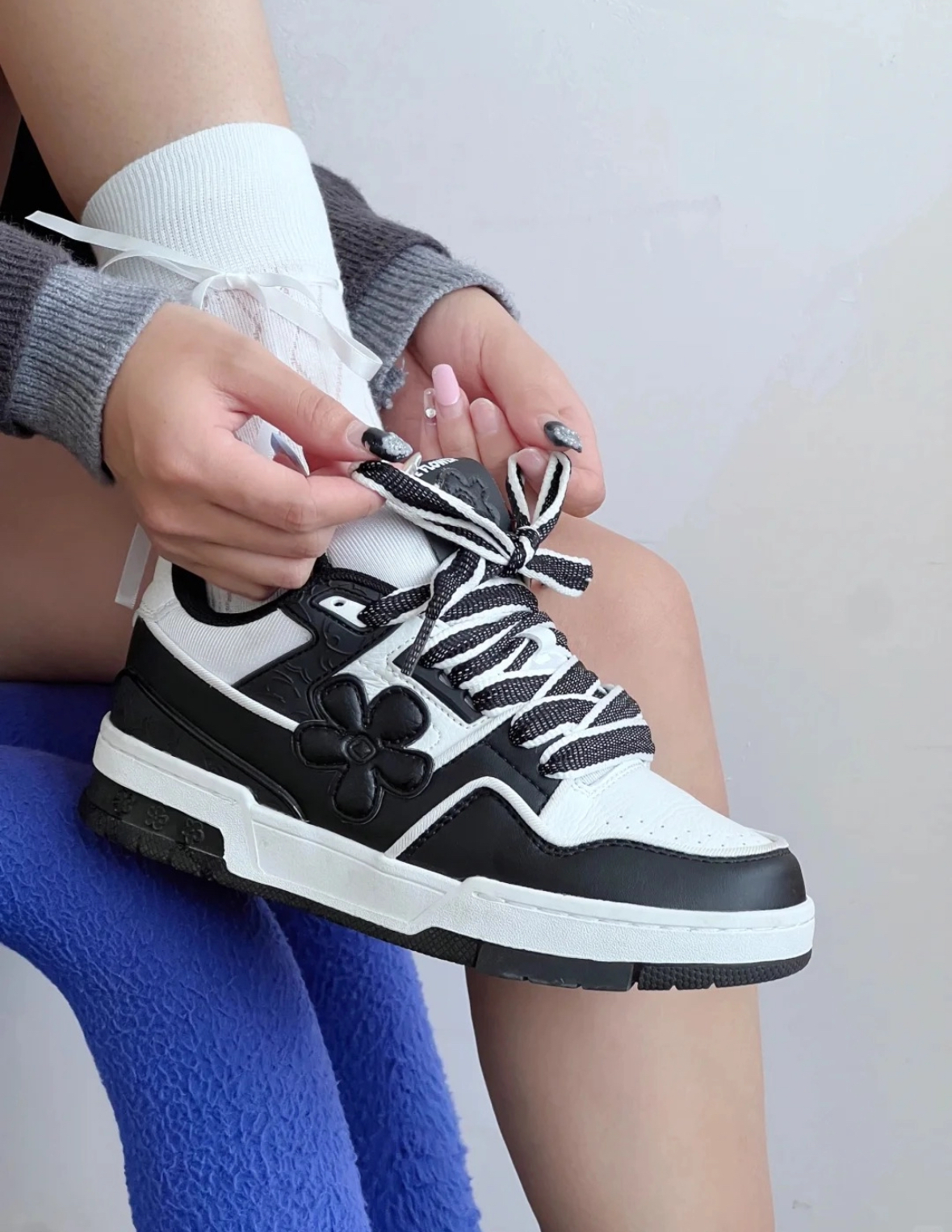 We Flower 小花鞋 藝術家聯名系列 黑白 厚底 板鞋 男女同款/預購