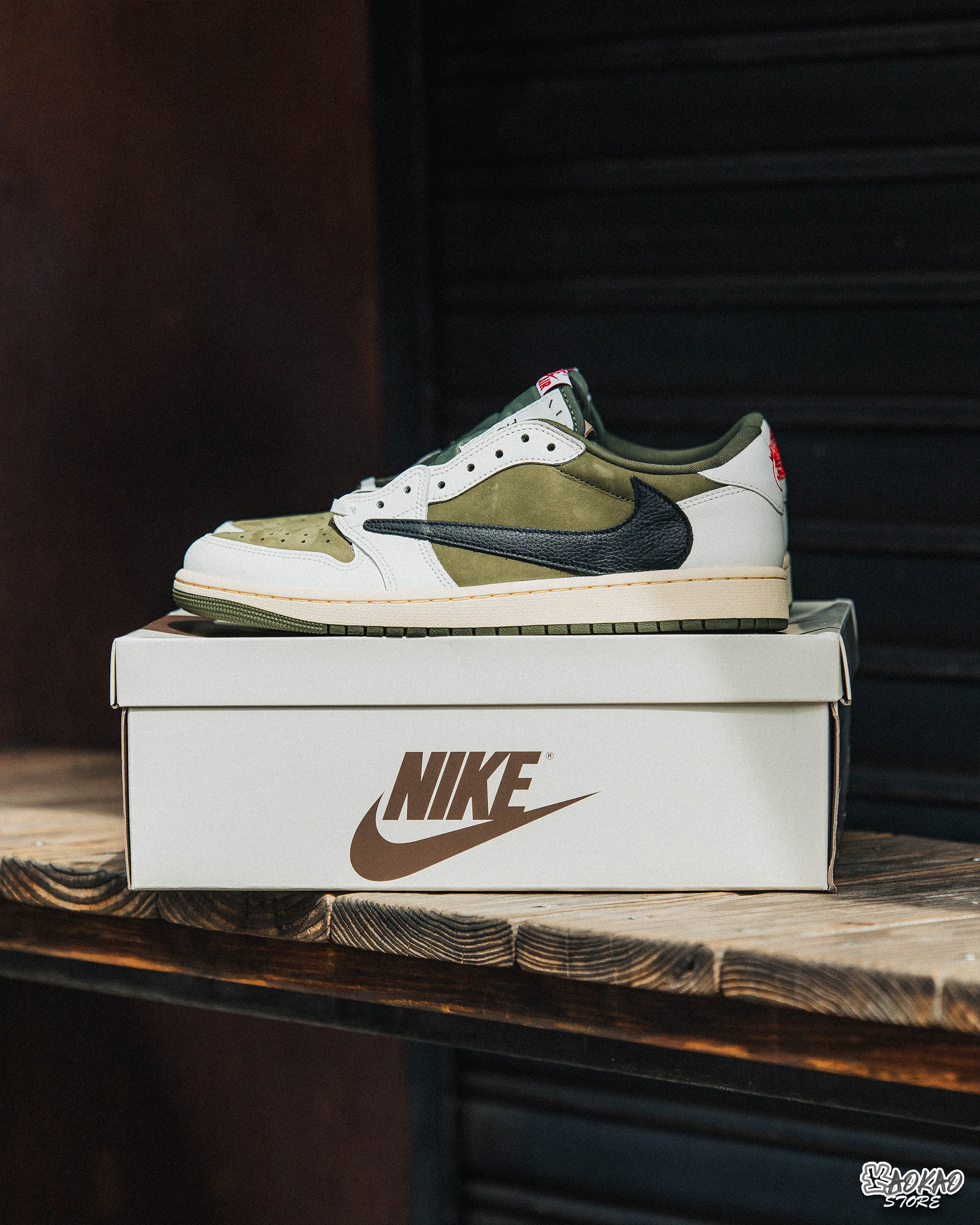 Travis Scott x Nike AJ1 Low 反轉橄欖綠 黑勾 倒勾 最新款 DM7866-200