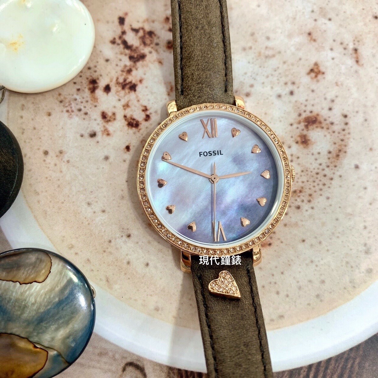 【FOSSIL】晶鑽都會優雅女錶 ES4533 35mm 現代鐘錶