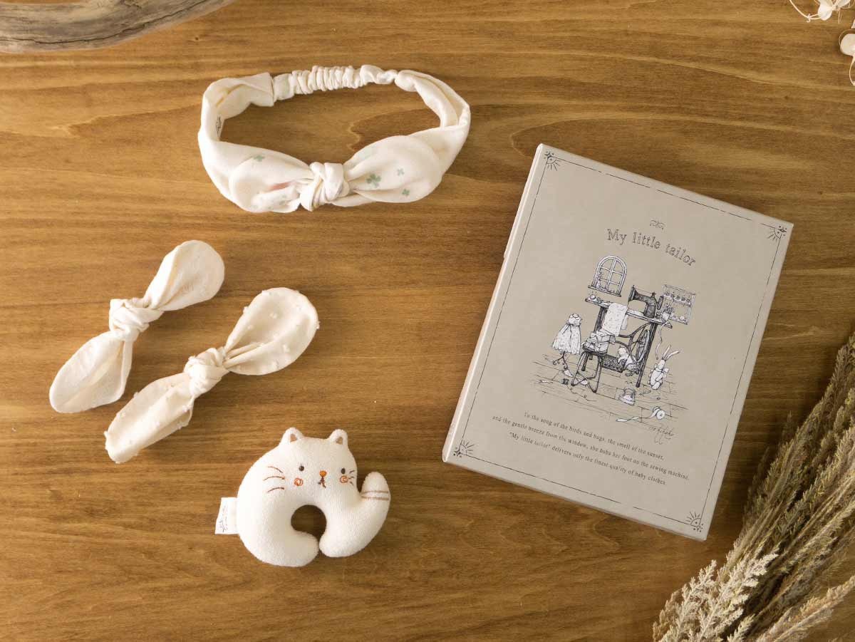 My Little Tailor - 有機棉日本BB猫仔搖鈴 ＋蝴蝶結髮帶禮品套裝・自然色系 (2件入)