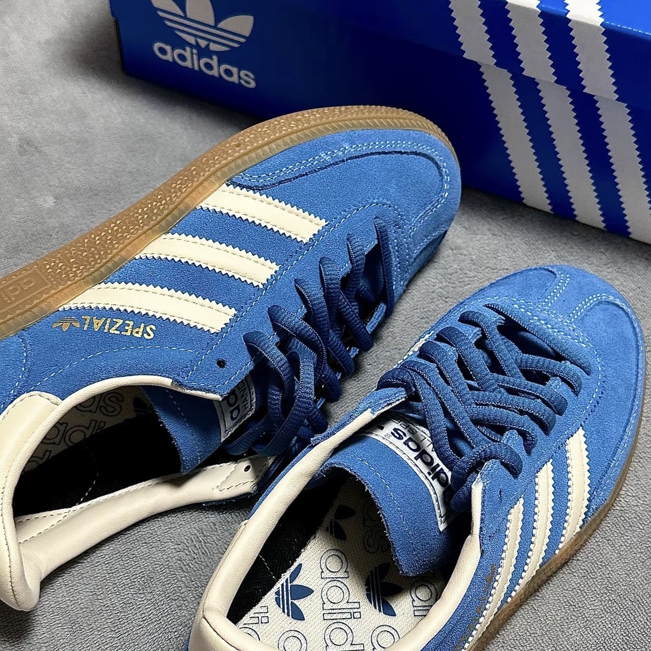 ADIDAS OG HANDBALL SPEZIAL 牛仔藍 藍白 麂皮 焦糖底 德訓鞋 IG6194