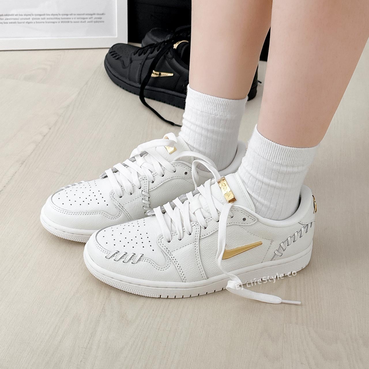 NIKE AIR JORDAN 1 AJ1 米白金 奶油白 小金勾 金屬 金色 外縫線 女鞋 FN5032-100 / 現貨