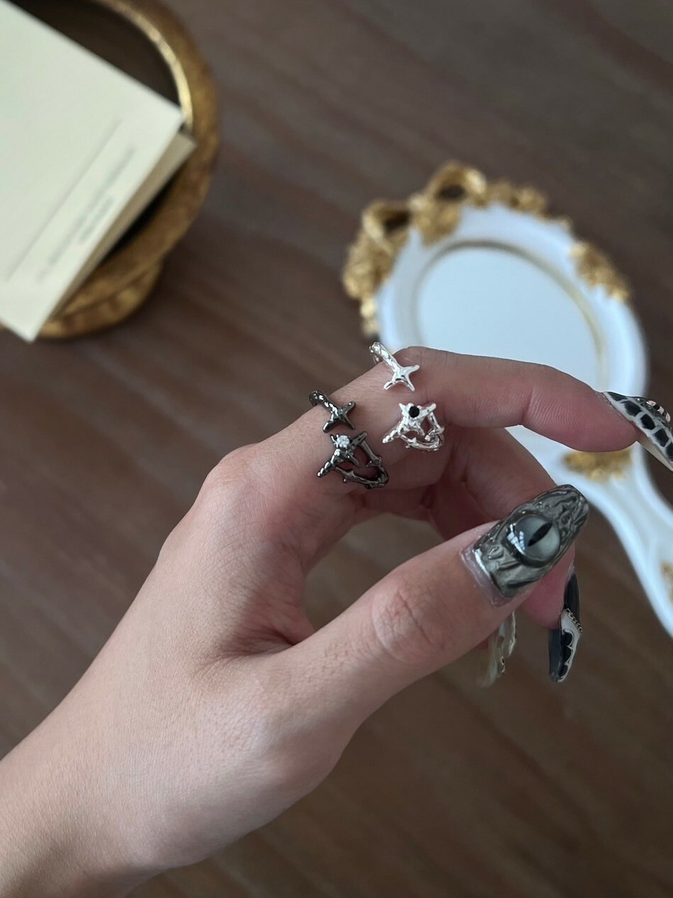 星球墜落🪐設計感雙芒星戒指（可調節）2colors