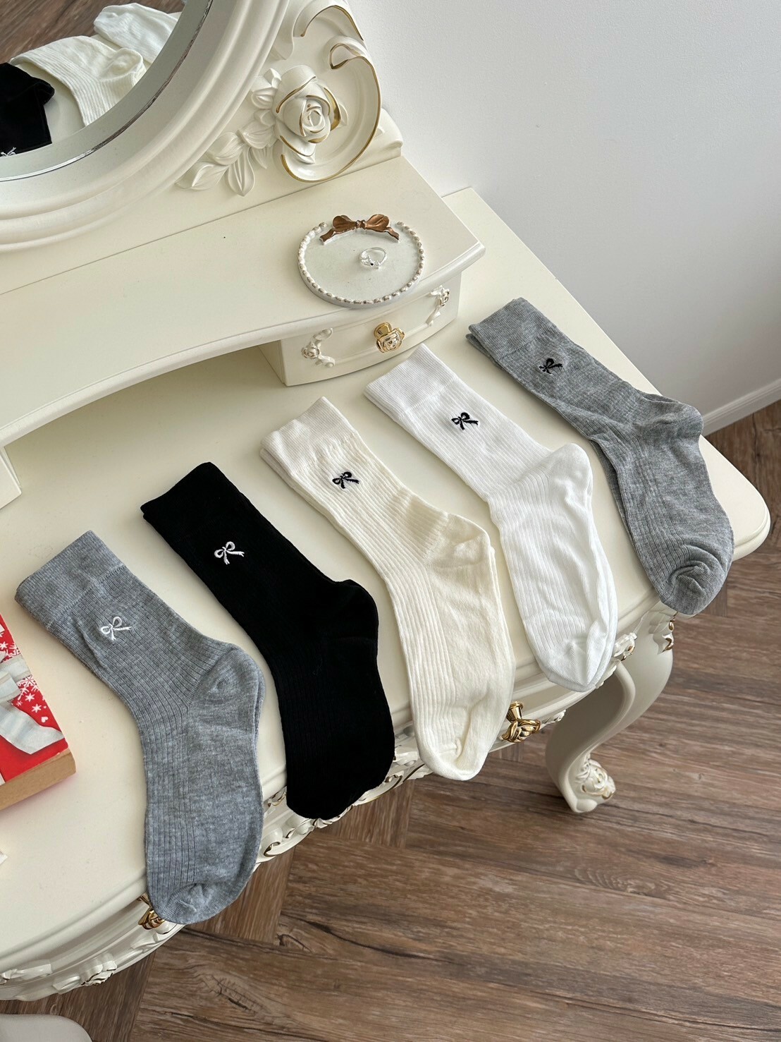 滿額禮⋆𐙚₊˚ 蝴蝶結刺繡中長襪  5colors