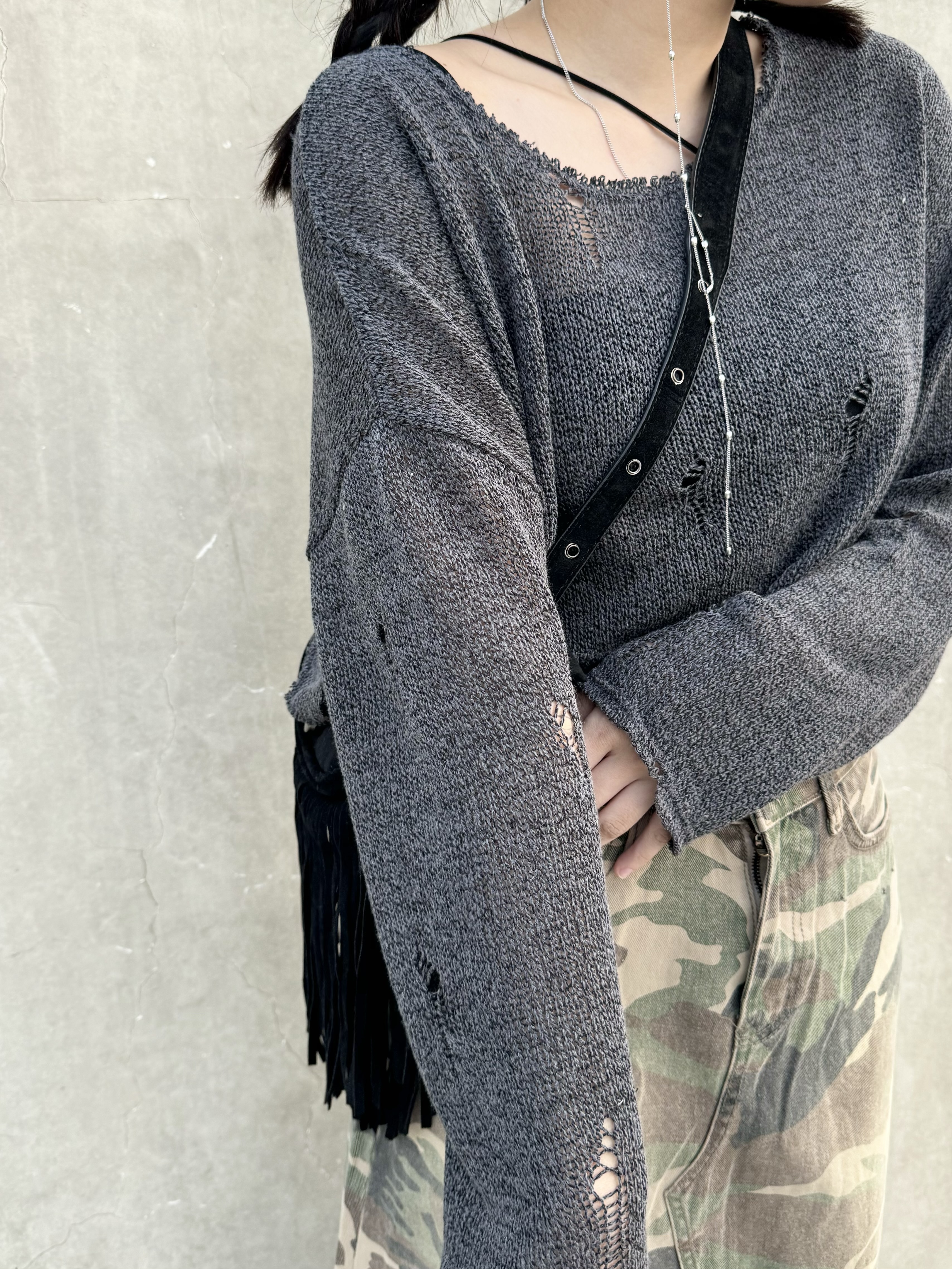 破爛感薄針織短TOP(DARK GREY)