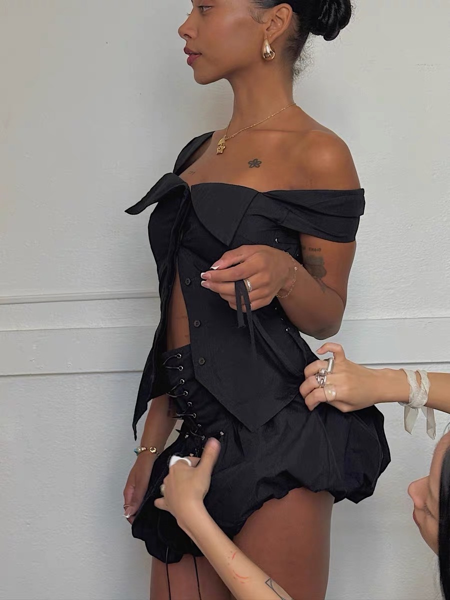 ROCKSTAGIRLS "Office Rebel" 鈕扣綁帶 修身束腰 短袖