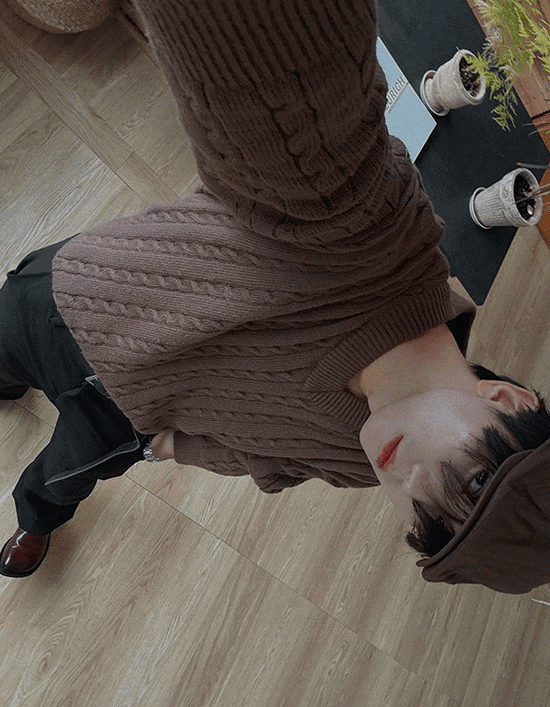 Overfit 麻花V領針織衫