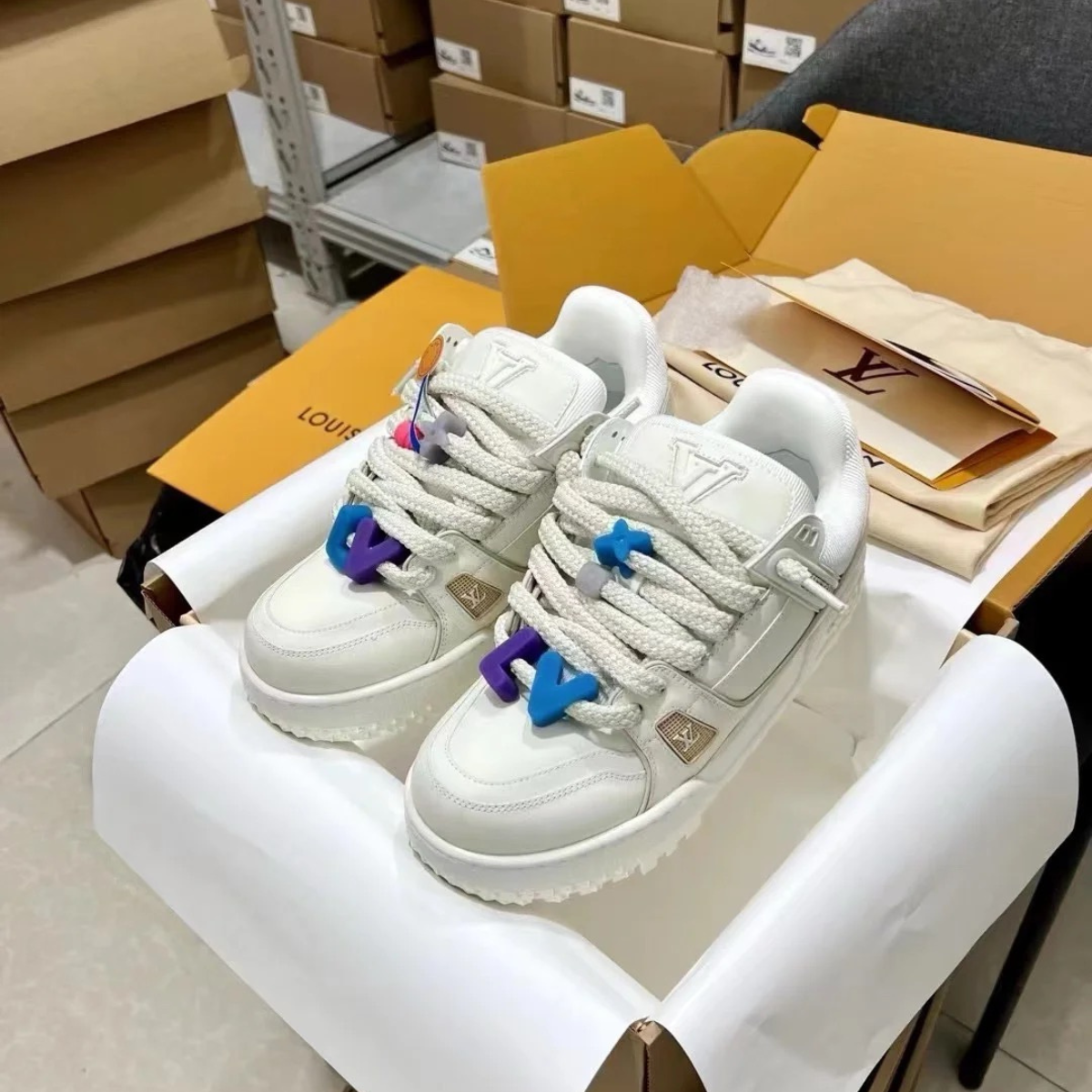 【NICE 歐美日韓代購】上海經銷商 LOUIS VUITTON/路易威登 Trainer 時尚板鞋 小胖丁 百搭爆款