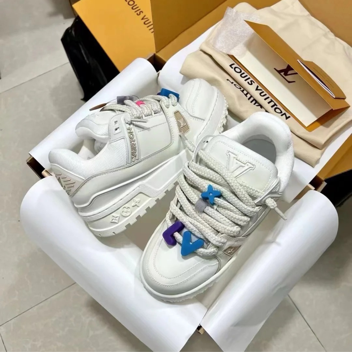 【NICE 歐美日韓代購】上海經銷商 LOUIS VUITTON/路易威登 Trainer 時尚板鞋 小胖丁 百搭爆款