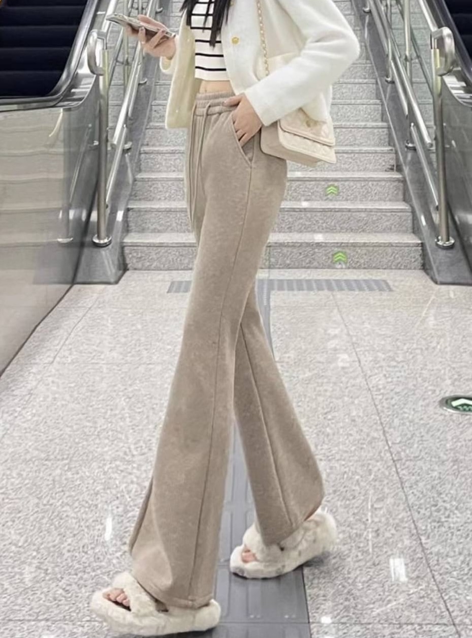 抽繩口袋兔絨坑紋喇叭長褲