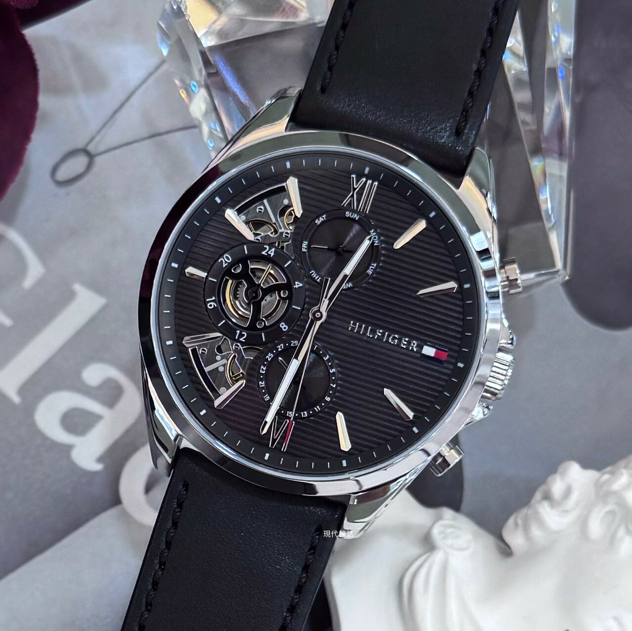 【Tommy Hilfiger】 男仕三眼鏤空皮革腕錶1710644 43mm 現代鐘錶