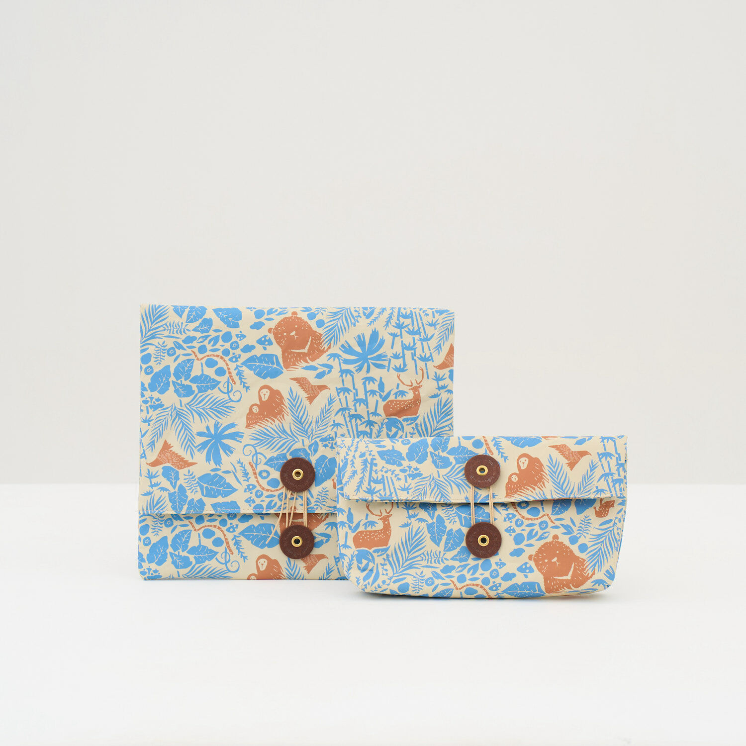 inBlooom x IWASAKI SIKI/Waterproof Stone Paper Pouch /Mountain Friends