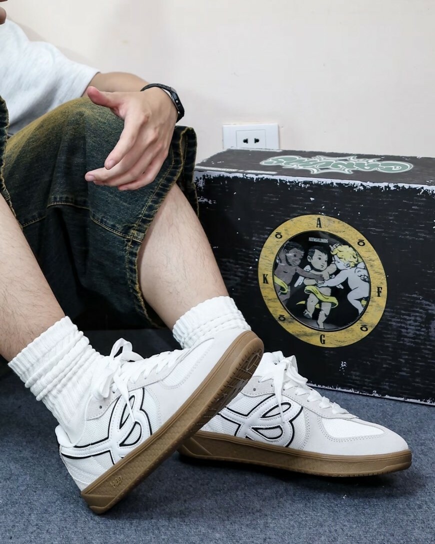 『預購』品牌正規經銷 HBD x WE FLOWER 小花鞋 德訓鞋 金冬天同款 WFDAWN101-3