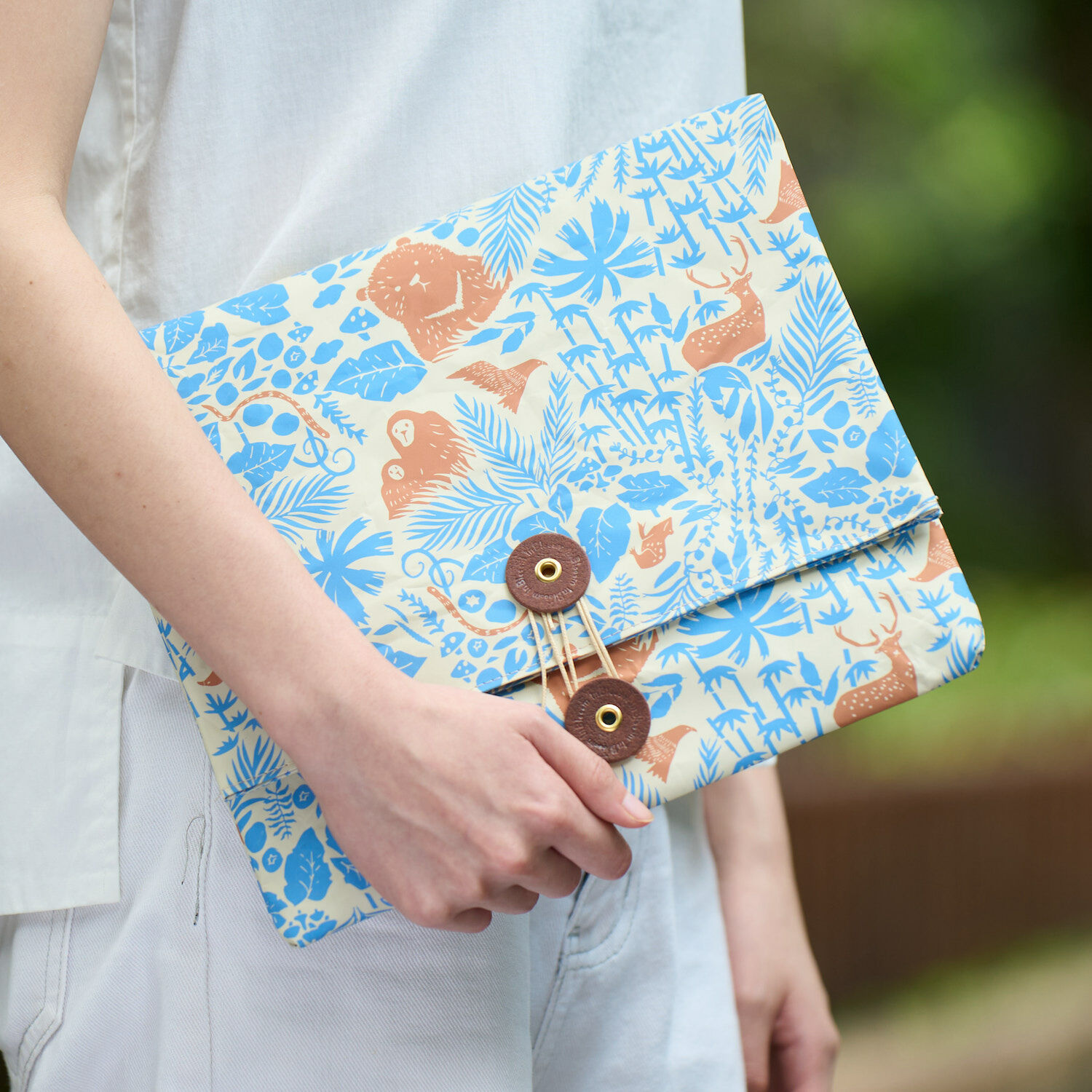 inBlooom x IWASAKI SIKI/Waterproof Stone Paper Pouch /Mountain Friends