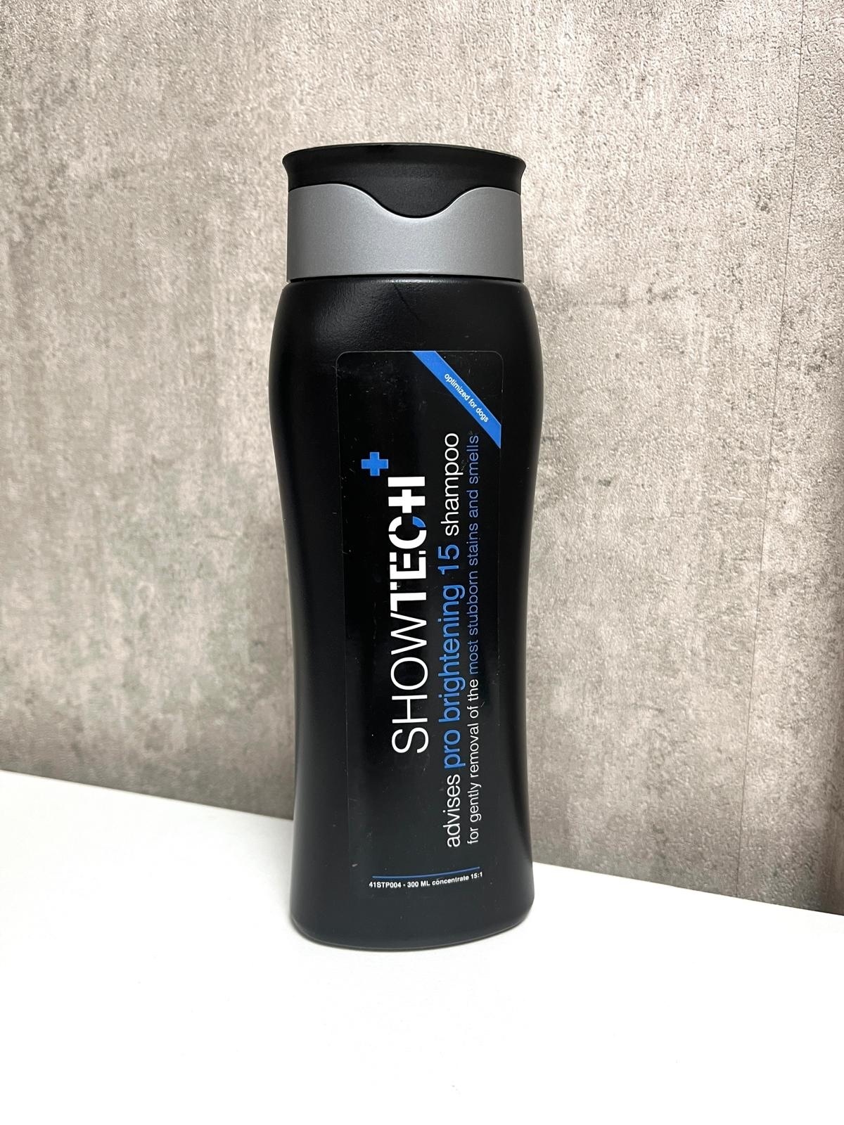 Show Tech Pro 專業亮白洗毛液 300ml