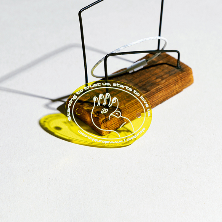 【A君B子 akunbko】LOGO壓克力鑰匙圈