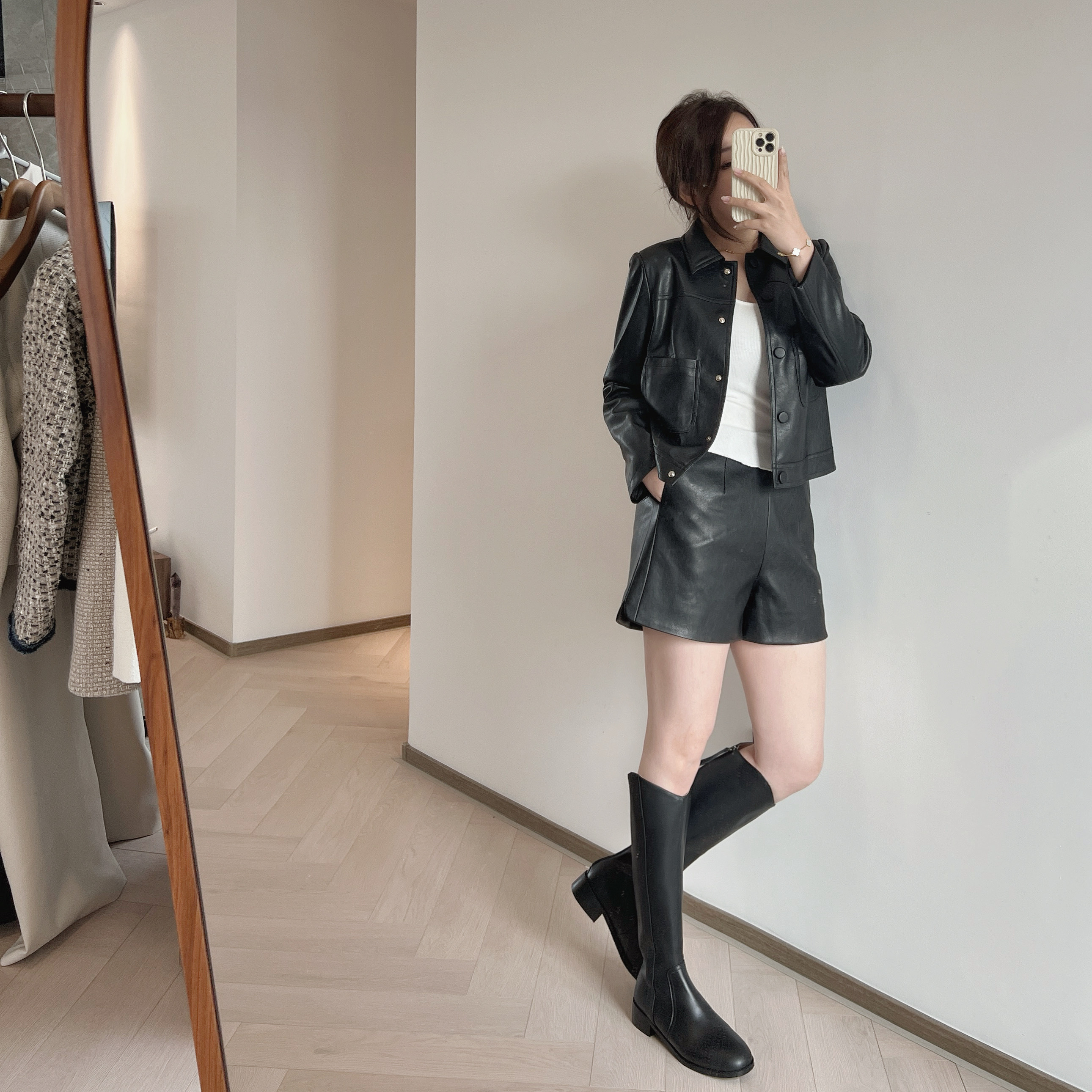 現貨 7098 皮面短褲