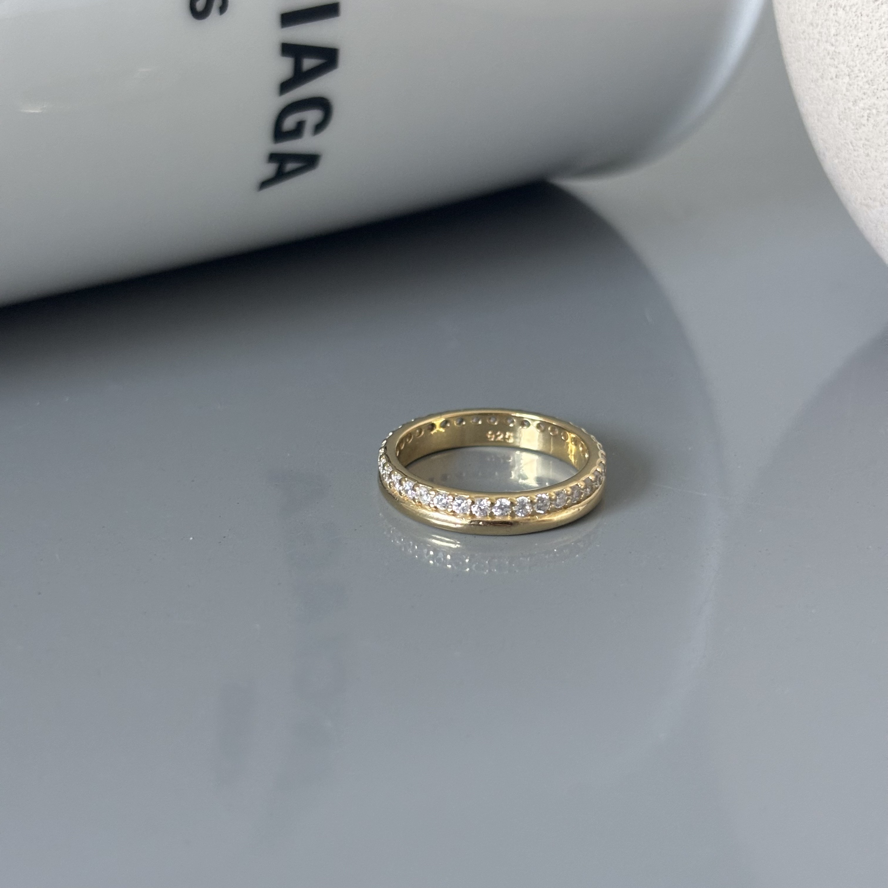 Zircon double layer band ring