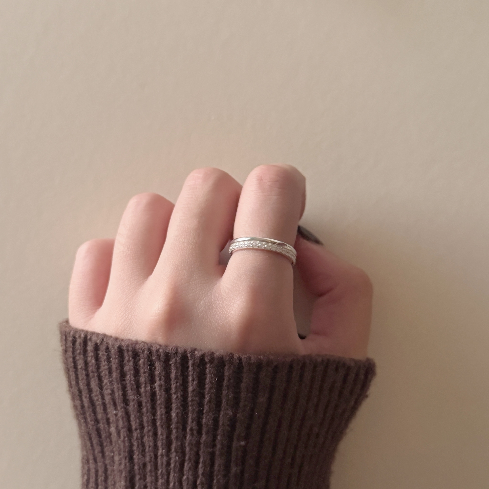 Zircon double layer band ring