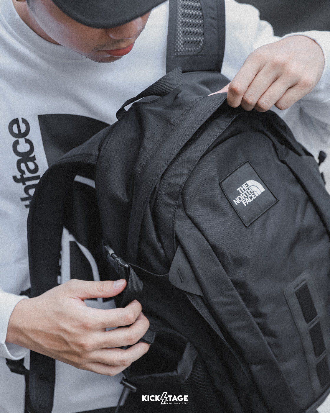 THE NORTH FACE HOT SHOT SE BACKPACK 黑色 沙色 多夾層 機能防水 後背包【NF0A3KYJ】