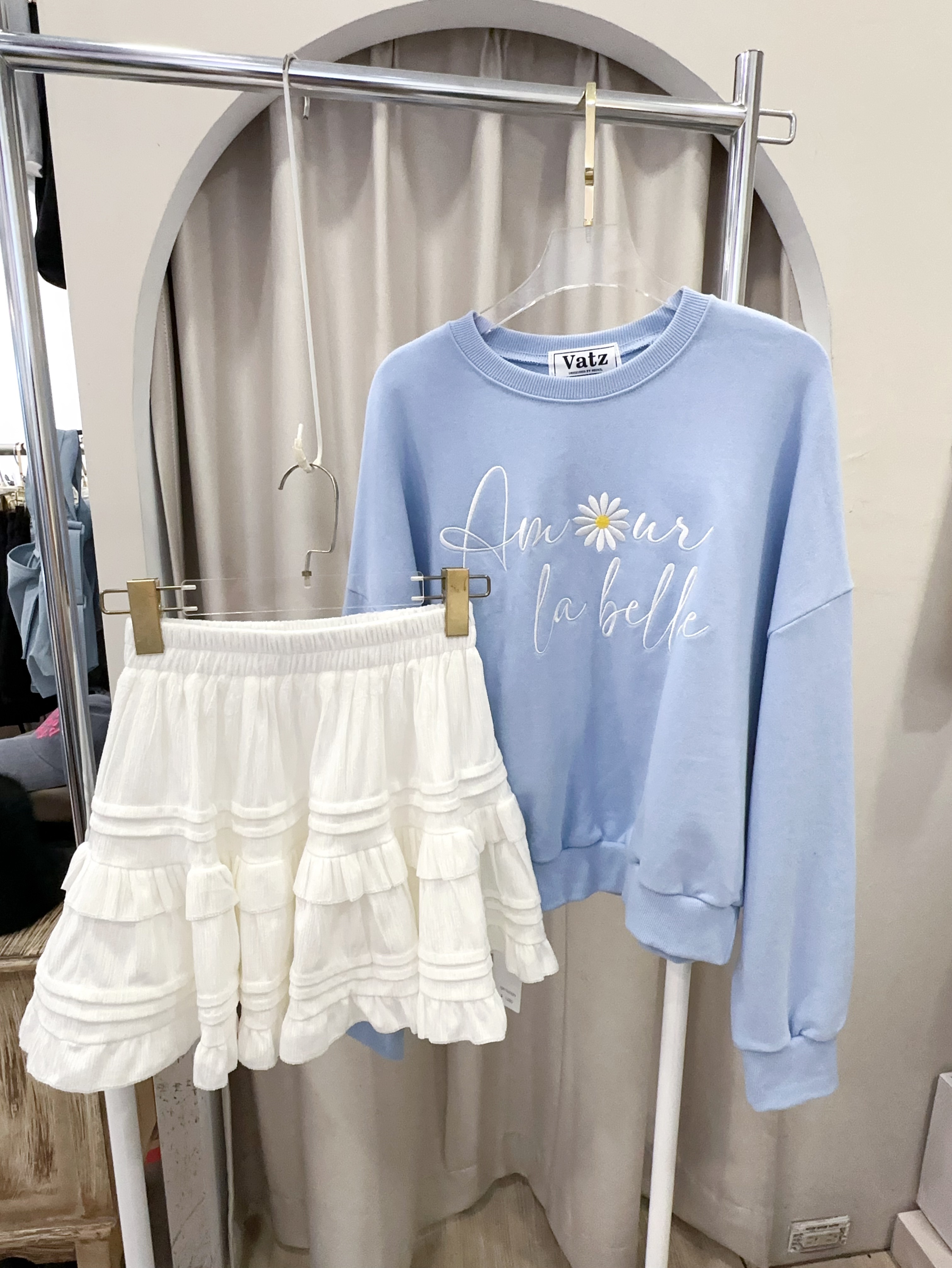 小雛菊草寫大學ＴＥＥ 水藍